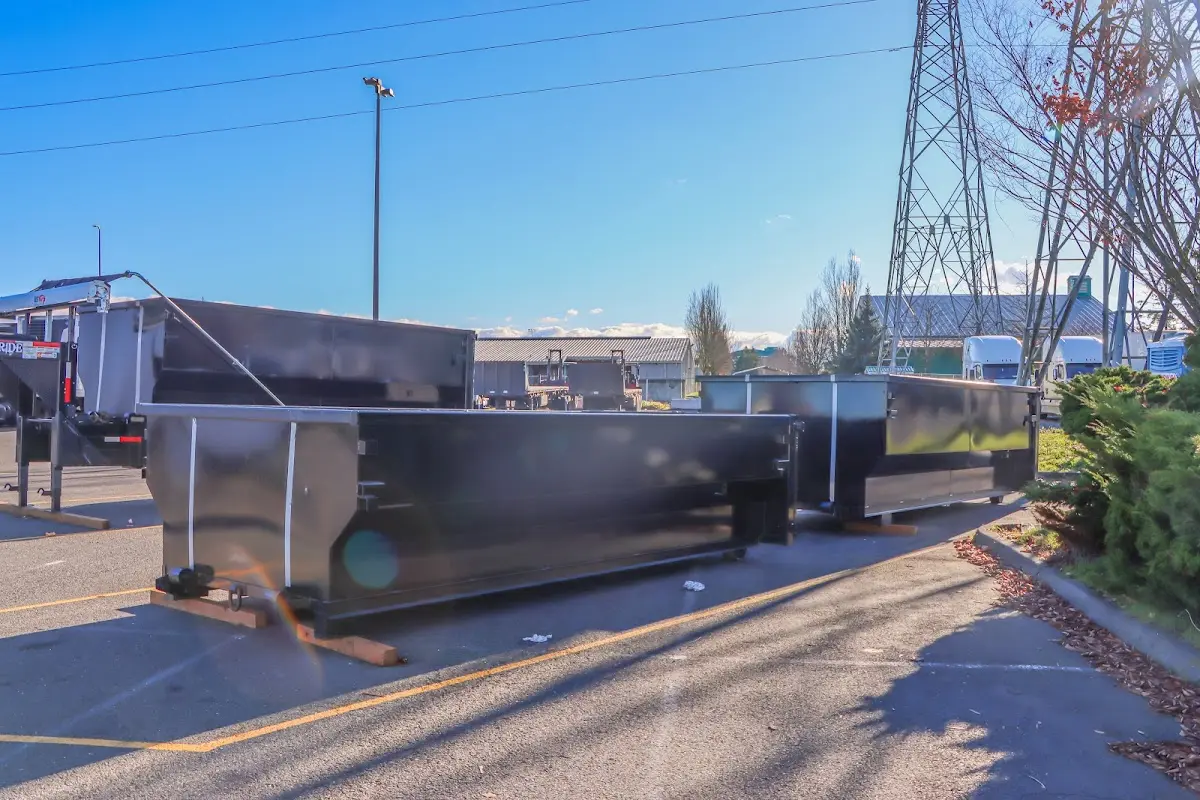 Professional dumpster rental and junk removal service in Elsa